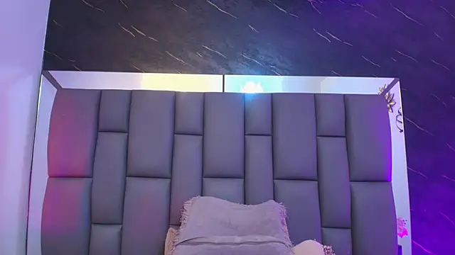 Snapshot of _MiaBrown_ chatting on 02.27.26 MiaBrown online show from 02.27.26