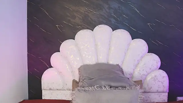 Snapshot of _MiaBrown_ chatting on 03.14.26 MiaBrown online show from 03.14.26