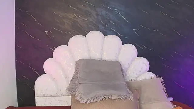 Snapshot of _MiaBrown_ chatting on 03.20.26 MiaBrown online show from 03.20.26