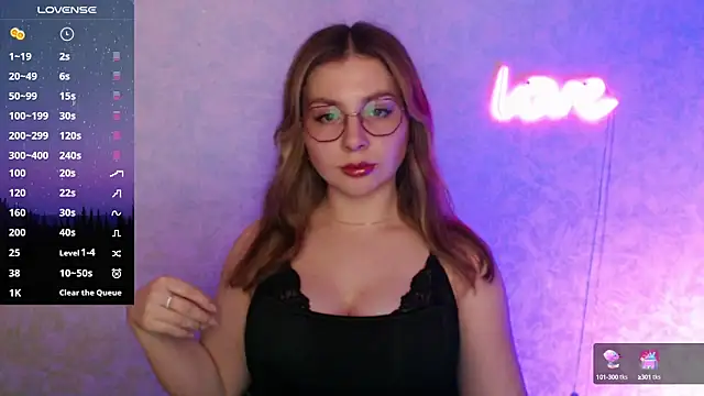 Leah Reed online show from 02.24.25