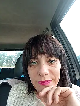 Emyly83 online show from 10.25.25