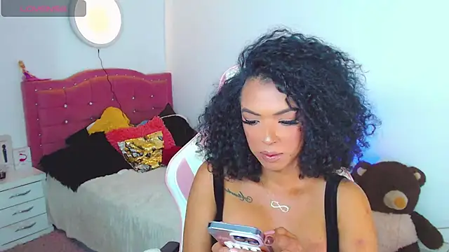 Tanedra collings online show from 04.25.26