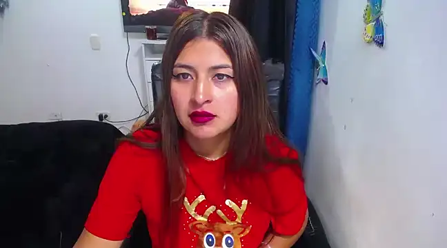 Snapshot of Yunhot_ chatting on 12.16.24 Yunhot  online show from 12.16.24