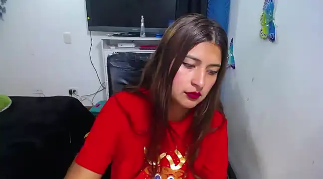 Snapshot of Yunhot_ chatting on 12.18.24 Yunhot  online show from 12.18.24