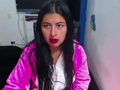 Snapshot of Yunhot_ chatting on 03.18.25 Yunhot  online show from 03.18.25