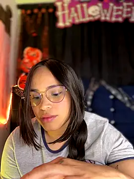 Snapshot of Merloth chatting on 10.15.25 Merloth online show from 10.15.25