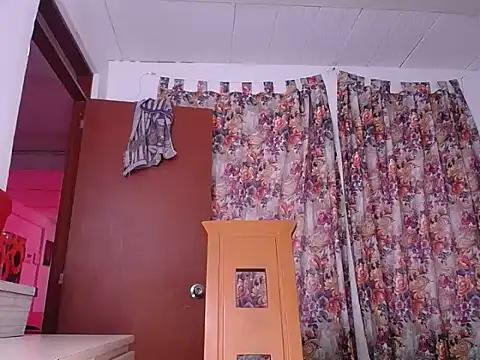 yselahot online show from 02.10.25