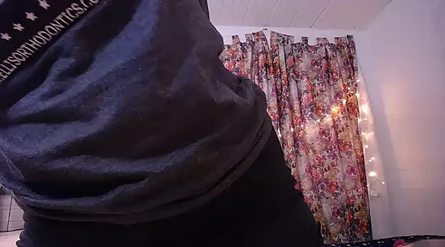 yselahot online show from 02.18.25