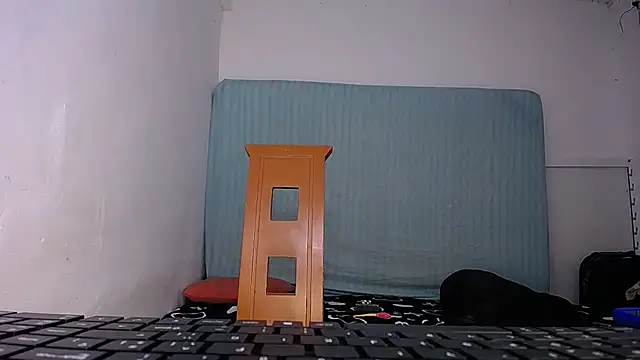 yselahot online show from 10.28.25