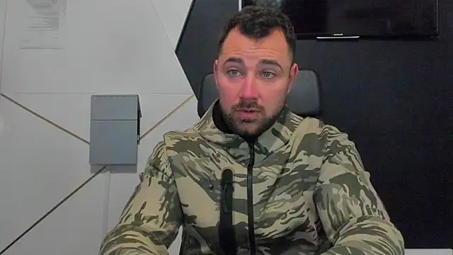 Snapshot of DuncanStone chatting on 01.07.26 DuncanStone online show from 01.07.26