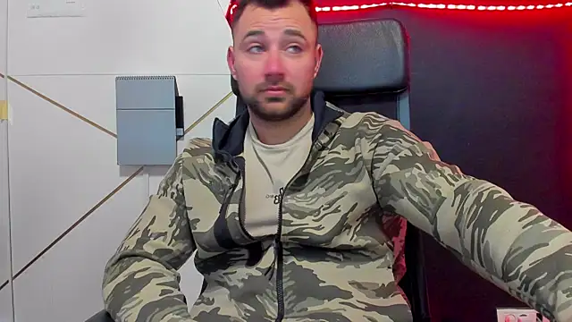 Snapshot of DuncanStone chatting on 02.05.26 DuncanStone online show from 02.05.26