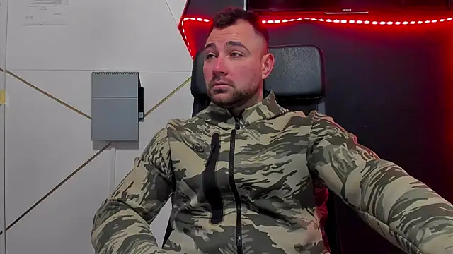 Snapshot of DuncanStone chatting on 02.08.26 DuncanStone online show from 02.08.26