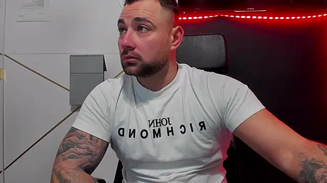 Snapshot of DuncanStone chatting on 02.13.26 DuncanStone online show from 02.13.26