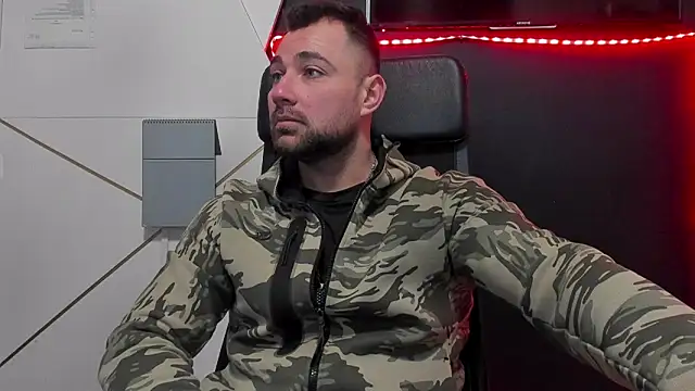 Snapshot of DuncanStone chatting on 02.17.26 DuncanStone online show from 02.17.26