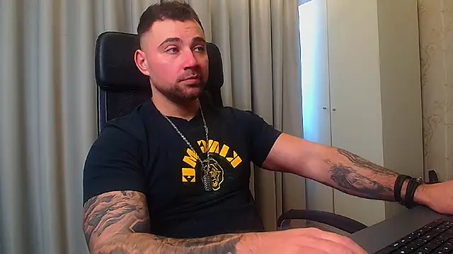 Snapshot of DuncanStone chatting on 02.19.26 DuncanStone online show from 02.19.26