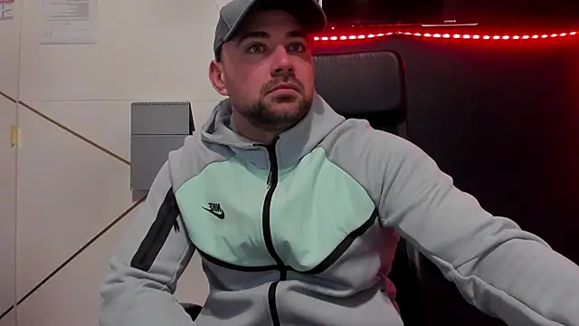 Snapshot of DuncanStone chatting on 03.08.26 DuncanStone online show from 03.08.26