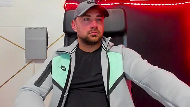 Snapshot of DuncanStone chatting on 03.13.26 DuncanStone online show from 03.13.26