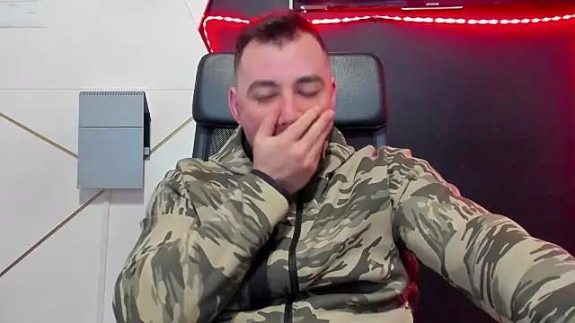 Snapshot of DuncanStone chatting on 03.16.26 DuncanStone online show from 03.16.26