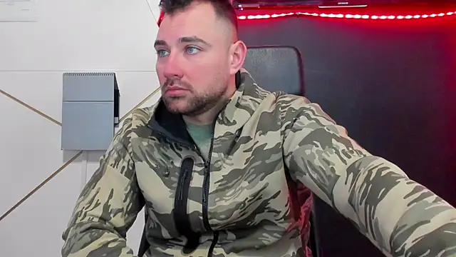 Snapshot of DuncanStone chatting on 03.16.26 DuncanStone online show from 03.16.26