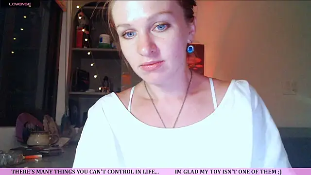 Cassie Wild online show from 07.16.26