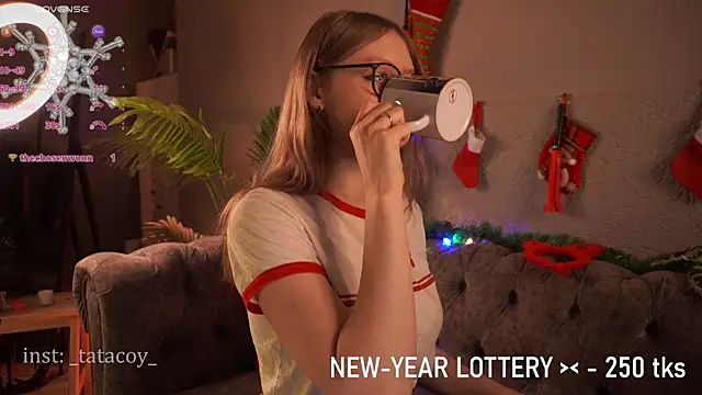 Snapshot of TataCoy chatting on 01.02.25 TataCoy online show from 01.02.25