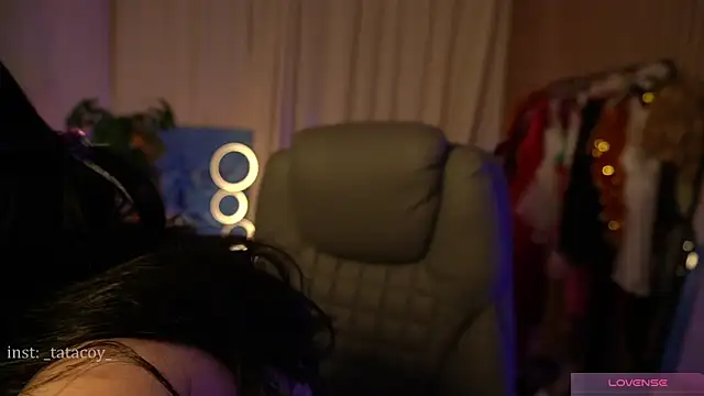 Snapshot of TataCoy chatting on 03.08.25 TataCoy online show from 03.08.25