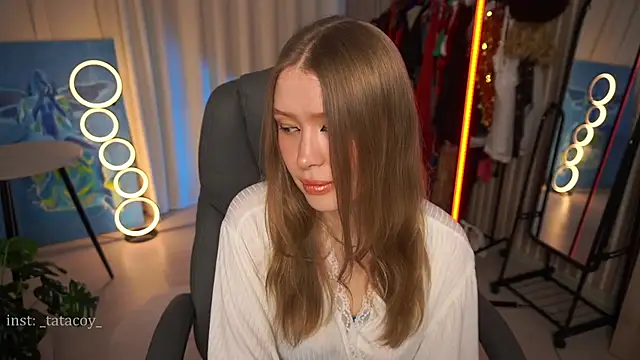 Snapshot of TataCoy chatting on 03.22.25 TataCoy online show from 03.22.25