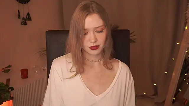 Snapshot of TataCoy chatting on 09.10.25 TataCoy online show from 09.10.25