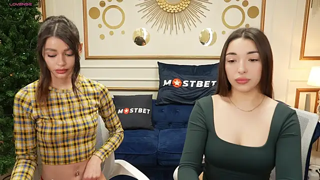 Snapshot of Jasmine_Flow chatting on 12.19.24 Jasmine Flow online show from 12.19.24