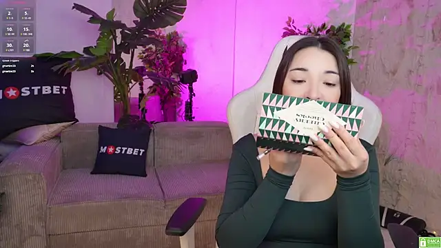 Snapshot of Jasmine_Flow chatting on 01.14.25 Jasmine Flow online show from 01.14.25