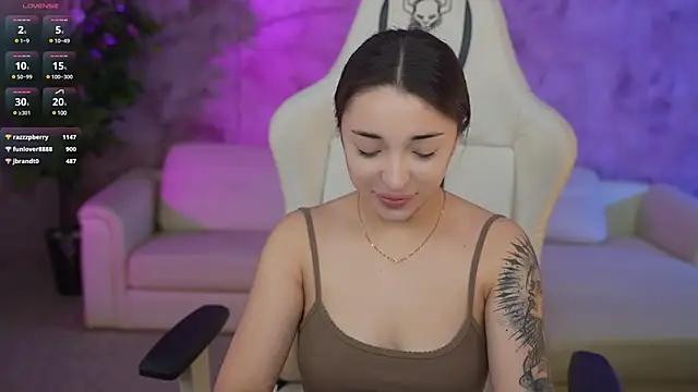 Snapshot of Jasmine_Flow chatting on 01.27.25 Jasmine Flow online show from 01.27.25