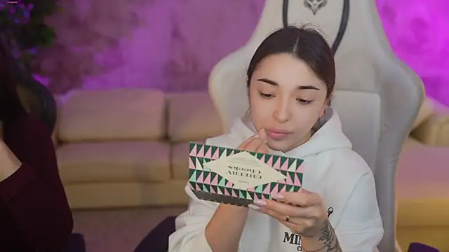 Snapshot of Jasmine_Flow chatting on 02.25.25 Jasmine Flow online show from 02.25.25