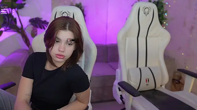 Snapshot of Jasmine_Flow chatting on 03.06.25 Jasmine Flow online show from 03.06.25