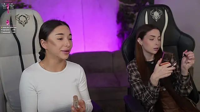 Snapshot of Jasmine_Flow chatting on 10.16.25 Jasmine Flow online show from 10.16.25