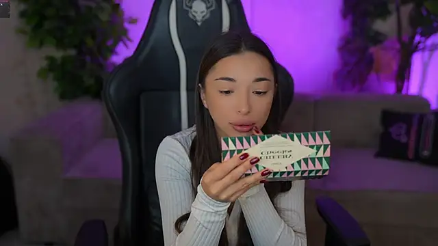 Snapshot of Jasmine_Flow chatting on 11.15.25 Jasmine Flow online show from 11.15.25