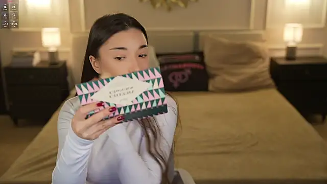 Snapshot of Jasmine_Flow chatting on 11.18.25 Jasmine Flow online show from 11.18.25