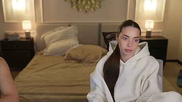 Snapshot of Jasmine_Flow chatting on 11.24.25 Jasmine Flow online show from 11.24.25