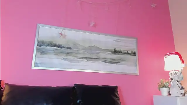 Tiffanysurez  online show from 01.14.26