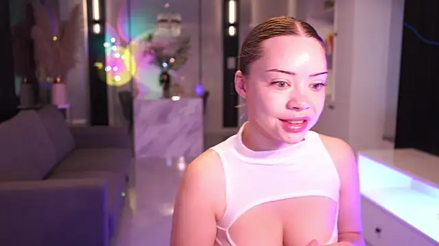 Snapshot of VixenMia chatting on 02.12.26 VixenMia online show from 02.12.26