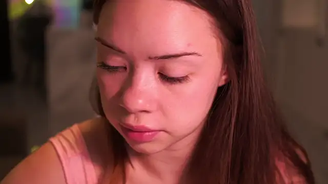 Snapshot of VixenMia chatting on 02.17.26 VixenMia online show from 02.17.26