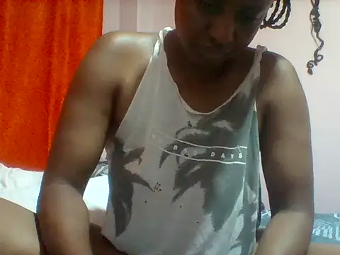 Snapshot of Cute_Lopez chatting on 12.13.25 Cute Lopez online show from 12.13.25