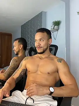 ARON TAYLER01 online show from 01.11.25