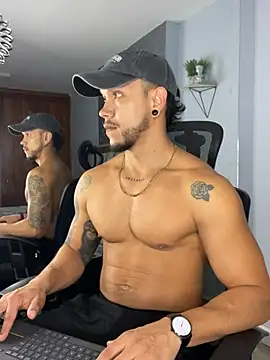 ARON TAYLER01 online show from 03.14.25