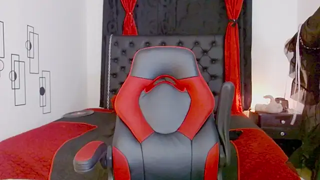 misslombana online show from 09.18.25