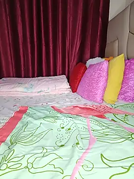 Snapshot of NicRaisaa chatting on 07.18.26 NicRaisaa online show from 07.18.26