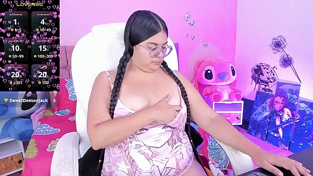Snapshot of esmeralda112 chatting on 06.24.26 esmeralda112 online show from 06.24.26