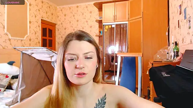 Snapshot of MarySweetness chatting on 01.15.26 MarySweetness online show from 01.15.26