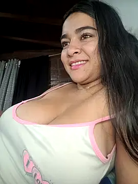 Snapshot of alison_villalobo chatting on 04.27.26 alison villalobo online show from 04.27.26