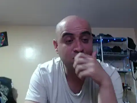 Snapshot of alphaswitchard chatting on 12.24.24 alphaswitchard online show from 12.24.24