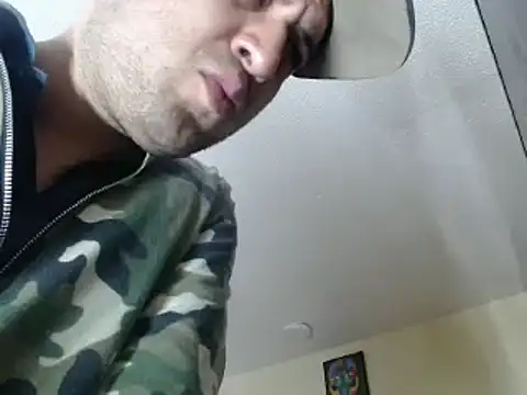 Snapshot of alphaswitchard chatting on 01.31.25 alphaswitchard online show from 01.31.25